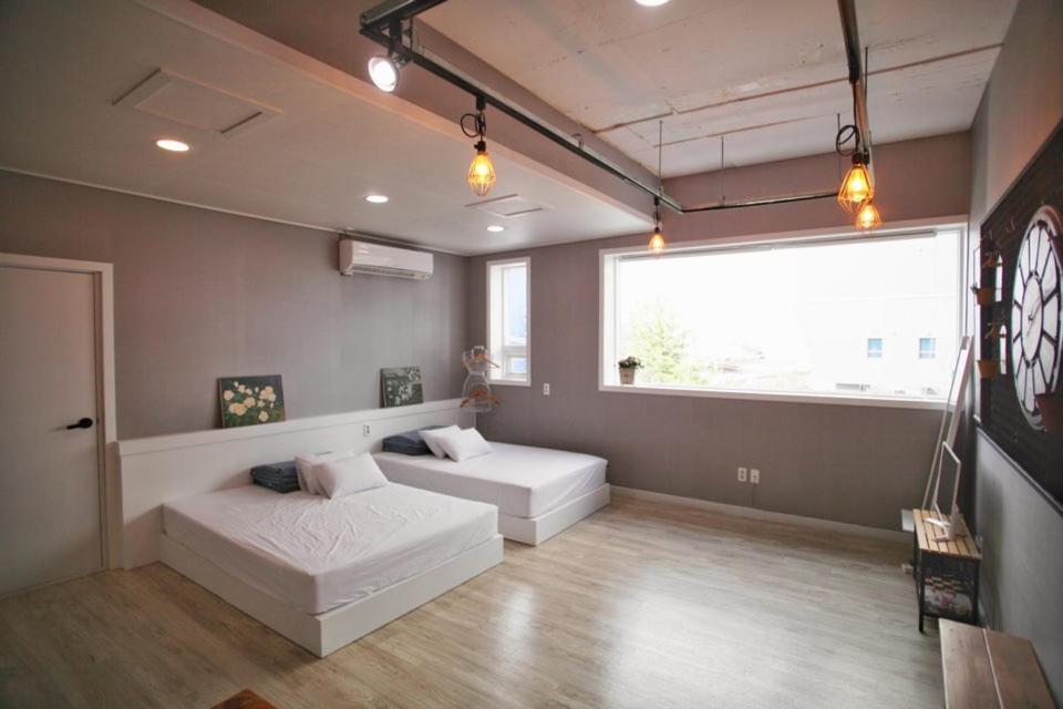 Romantic Ocean Yeosu Exterior foto